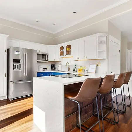 Reduced! Pearl Townhomes Combined. Sleeps 16